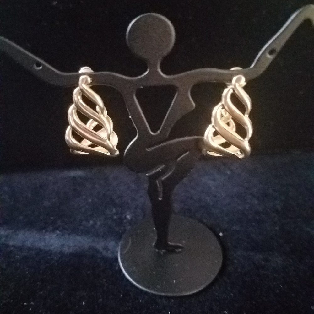 Vintage Gold Design Earrings